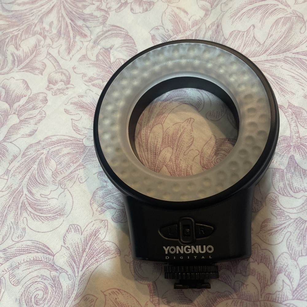 Yongnuo Digital Light Ring