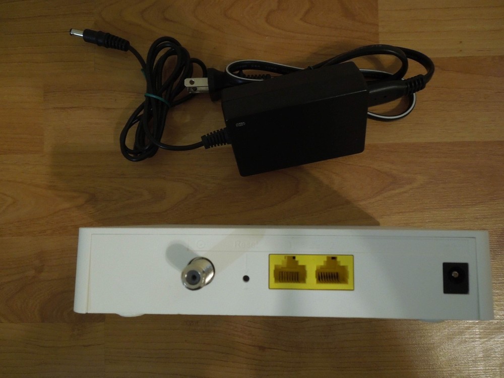 TECHNICOLOR TC4400-AM DOCSIS 3.1 CABLE MODEM