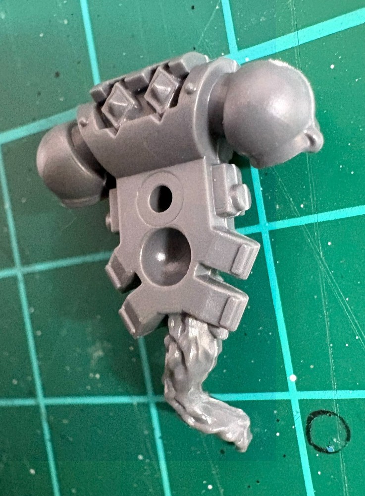 Space Wolves Backpack Type A | Wolf Tail Unique Bit | Warhammer 40K Kitbash