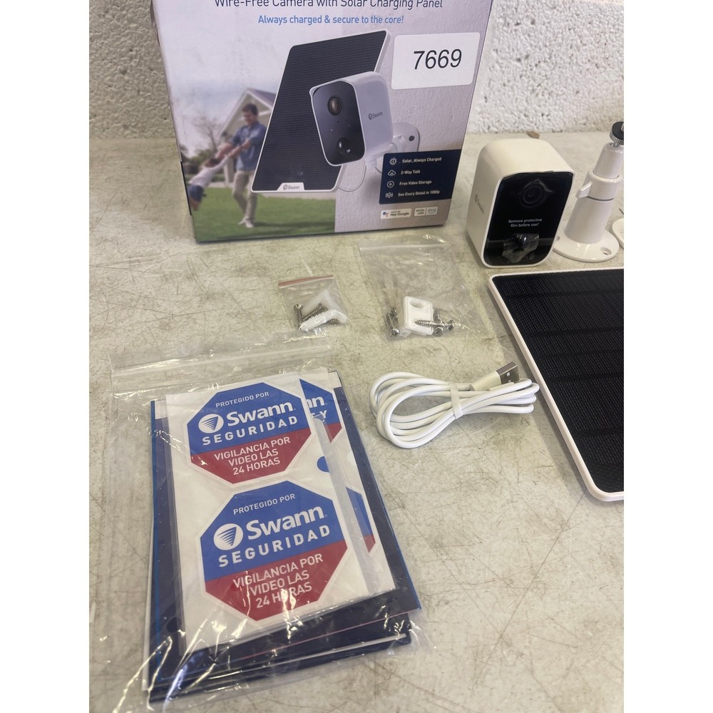 Swann CoreCam Wireless Security Camera with Solar Charging Panel Night Vision