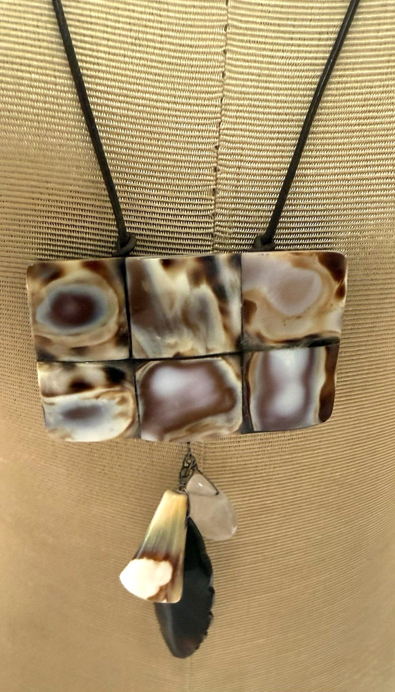 ARTISAN Lucite & SHELL Necklace