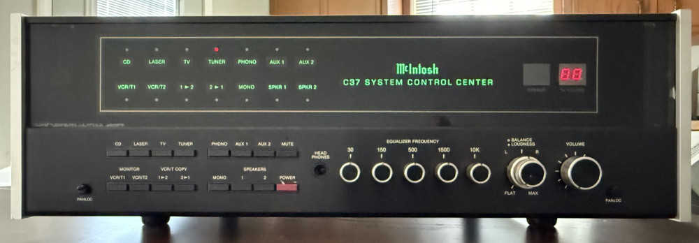 Mcintosh C37 Preamplifier