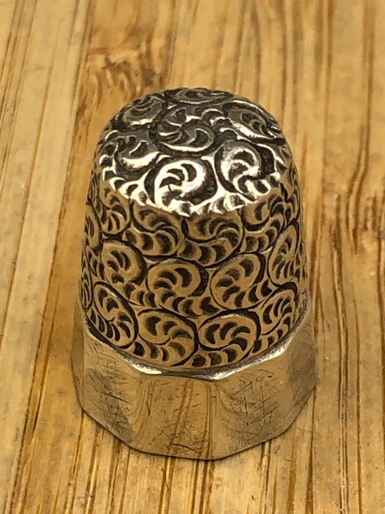 Vintage Sterling Silver Thimble, size 8