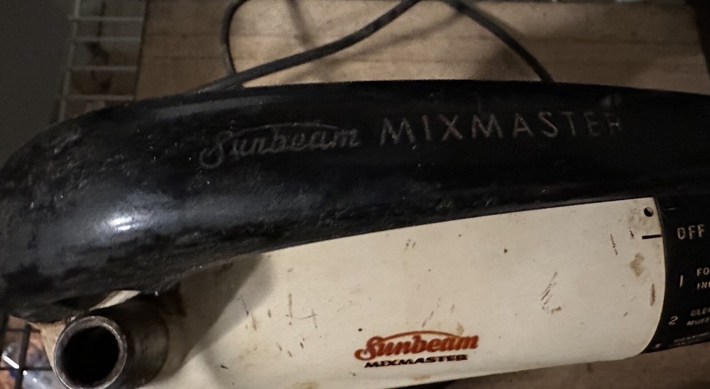 VINTAGE SUNBEAM MIXER, UNTESTED