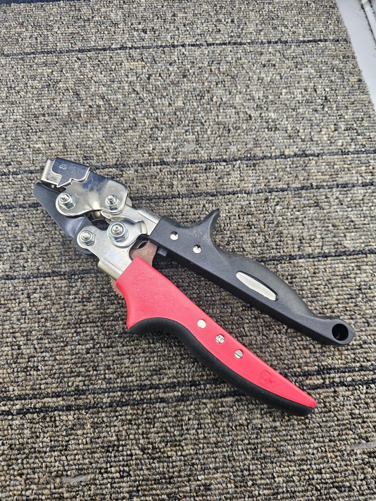 Malco Adjustable Snap Lock Punch Gutter Snap Lock Punch