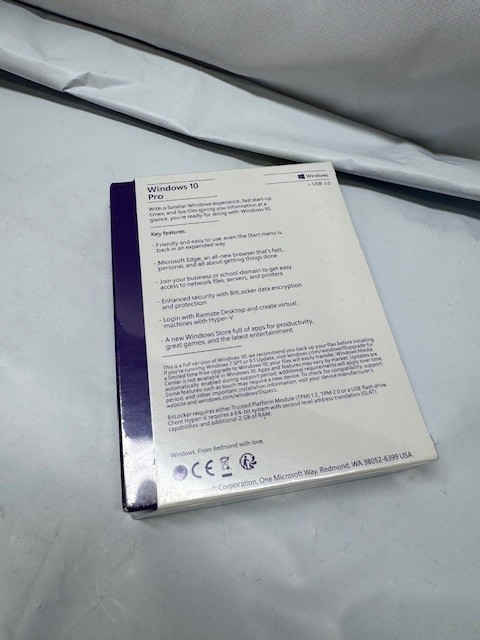 Microsoft Windows 10 Professional 32-bit, 64-bit, USB 3 -*New