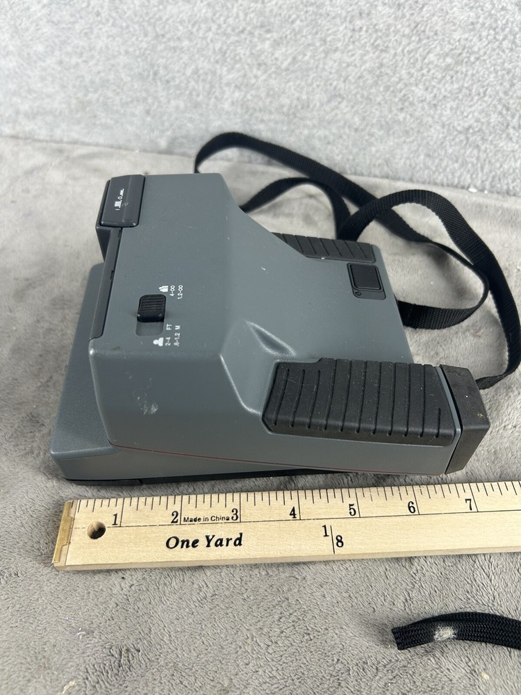 Vintage Polaroid Autoflash Impulse Instant Camera Built In Flash