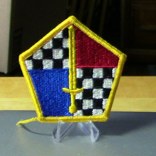 Army Unit Patch: Sword with Checkers (Red/Blue)