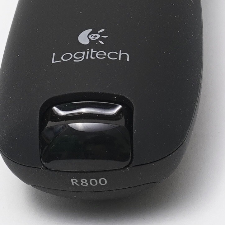 Logitech Wireless Presenter R800 Laser Pointer with Storage Pouch