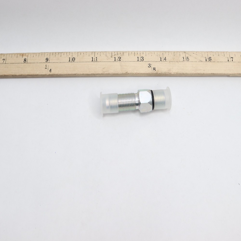 John Deere Adapter Fitting KK81072