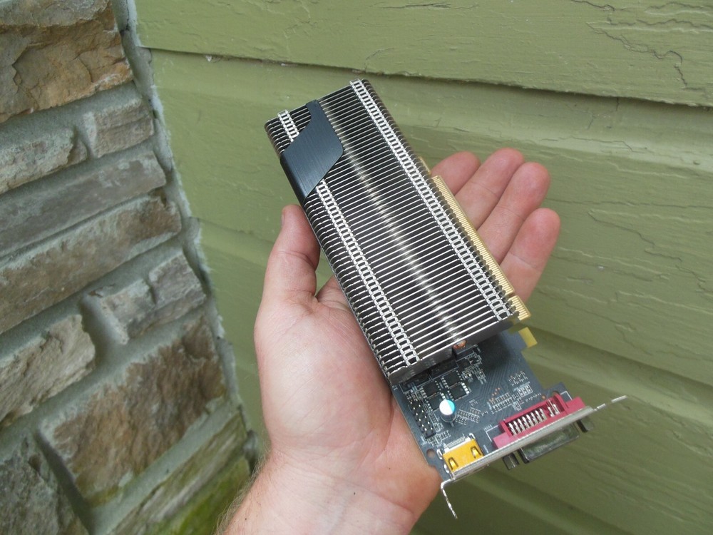 Advanced Micro Devices C552 Radeon XFX Graphics Card Working Model