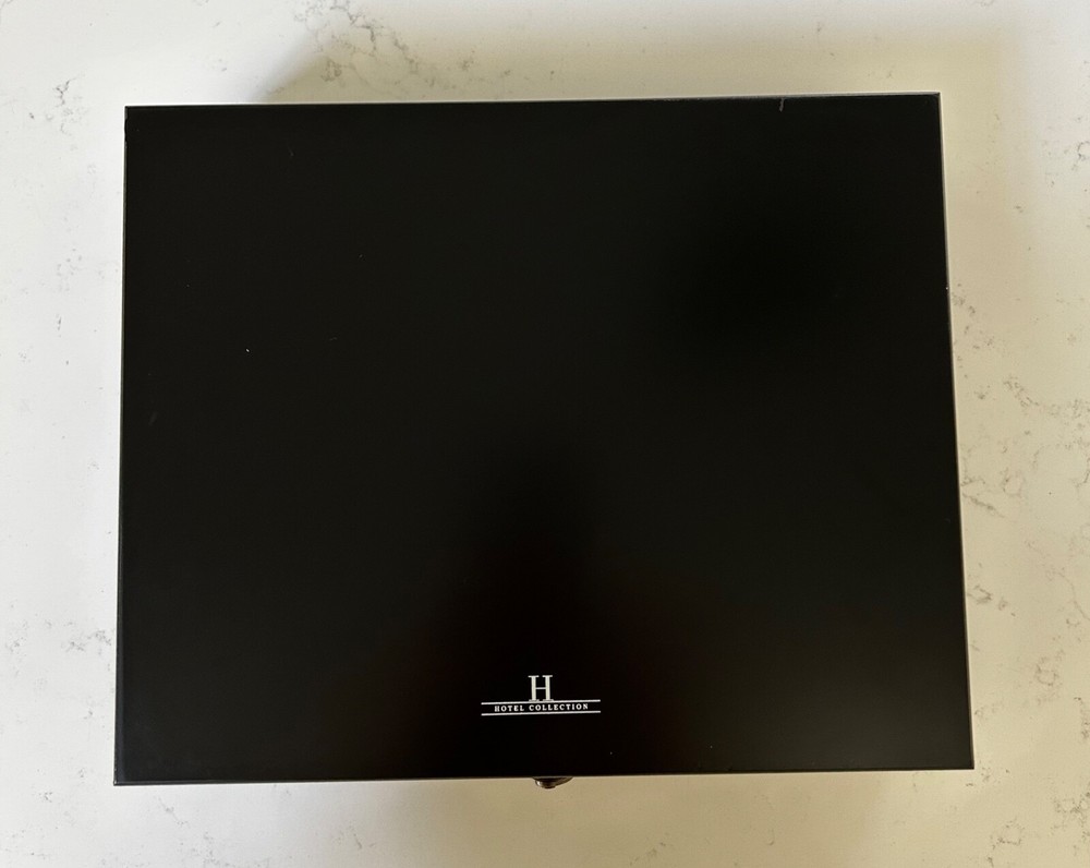 New Wine Accessory Set Hotel Collection