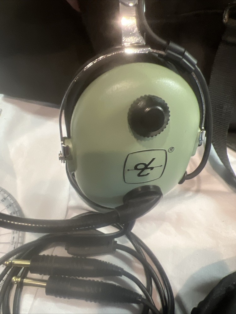 DAVID CLARK H10-13.4 STUDENT PILOT HEADSET KNEEBOARD BAG E6B FUEL SAMPLER WWSHIP