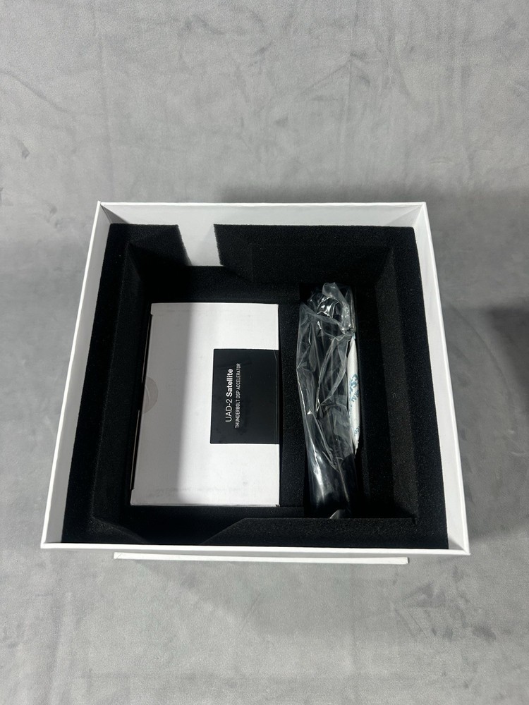 Universal Audio UAD-2 Satellite Quad Core Thunderbolt Interface – Brand New!