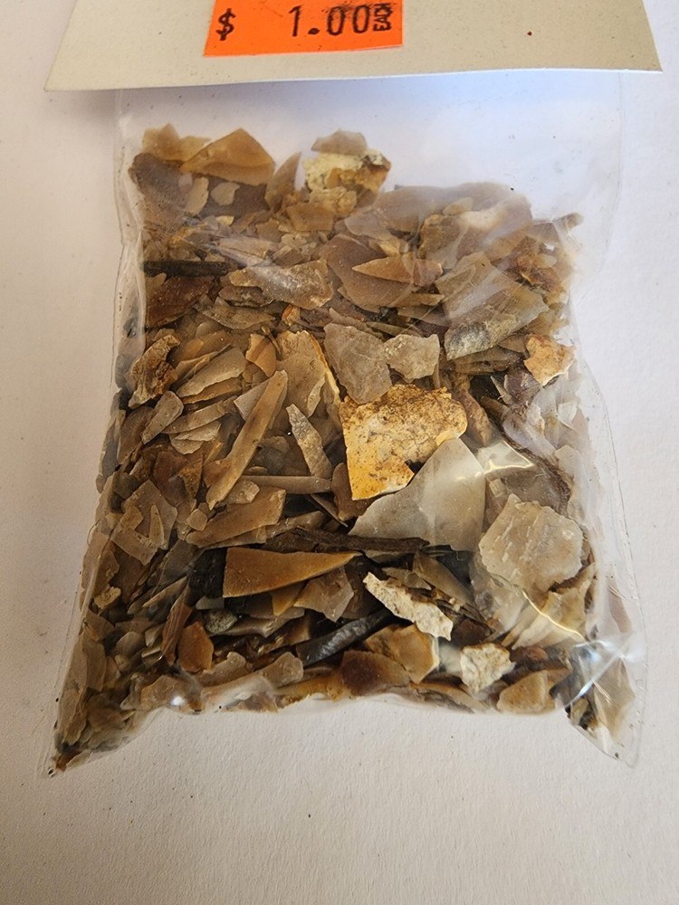 Micro Knapping Chert Flakes and Dust, 1 ounce