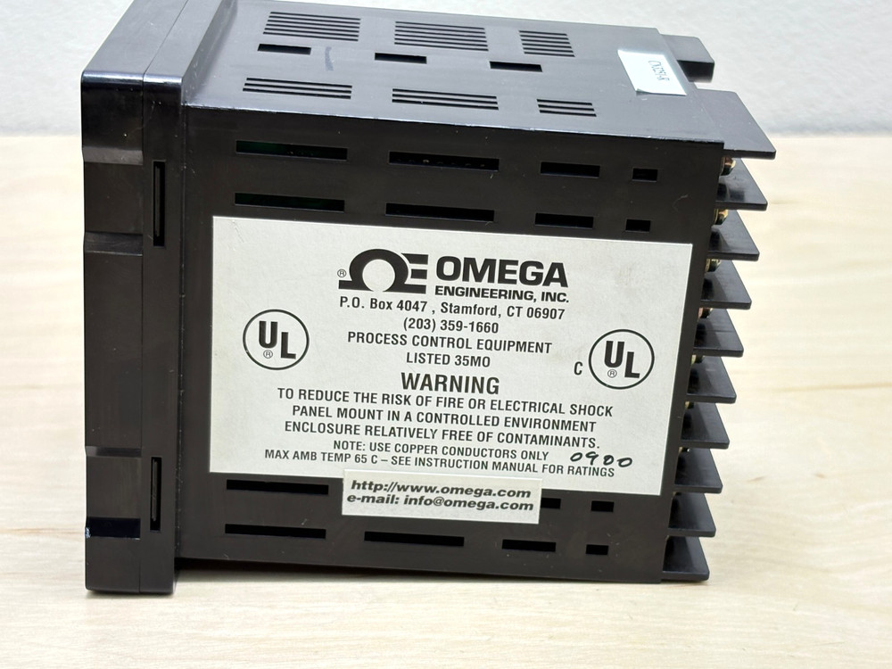 Omega CN3251-R Temperature Process Controller, Fuzzy Logic, Relay/DC Pulse, DIN