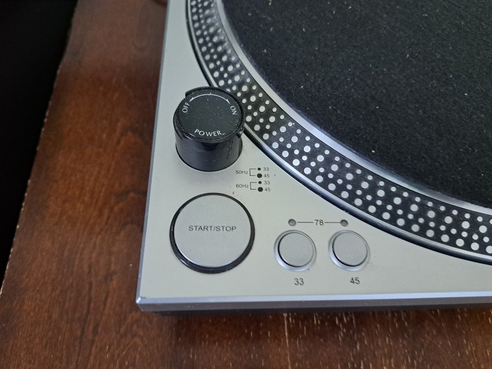 Stanton Str8 80 Turntable