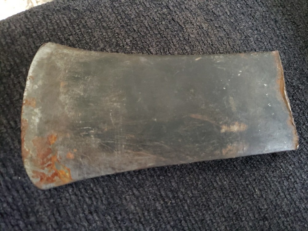 VINTAGE COLLINS 2 lb. AXE HEAD HATCHET