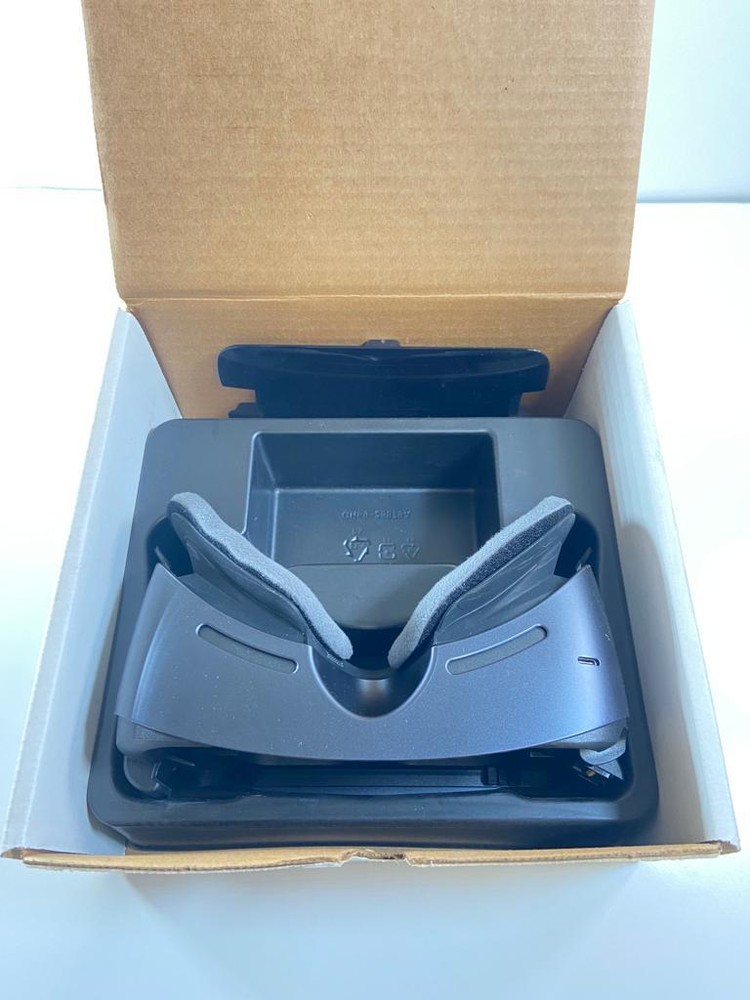 Samsung Gear VR Virtual Reality Headset SM-R324 by Oculus - No Controller