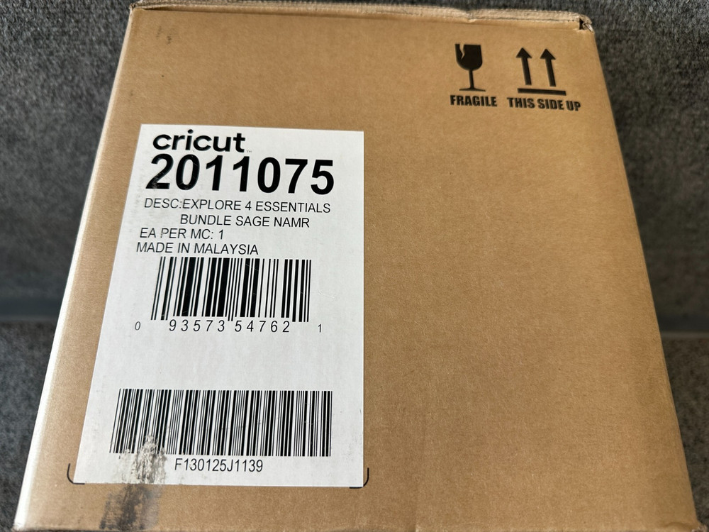 New Cricut Explore 4 Cutting Machine 2011075 + ESSENTIALS BUNDLE