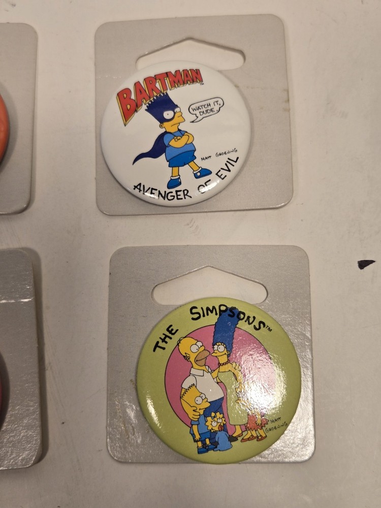7 Vintage The simpsons Buttons