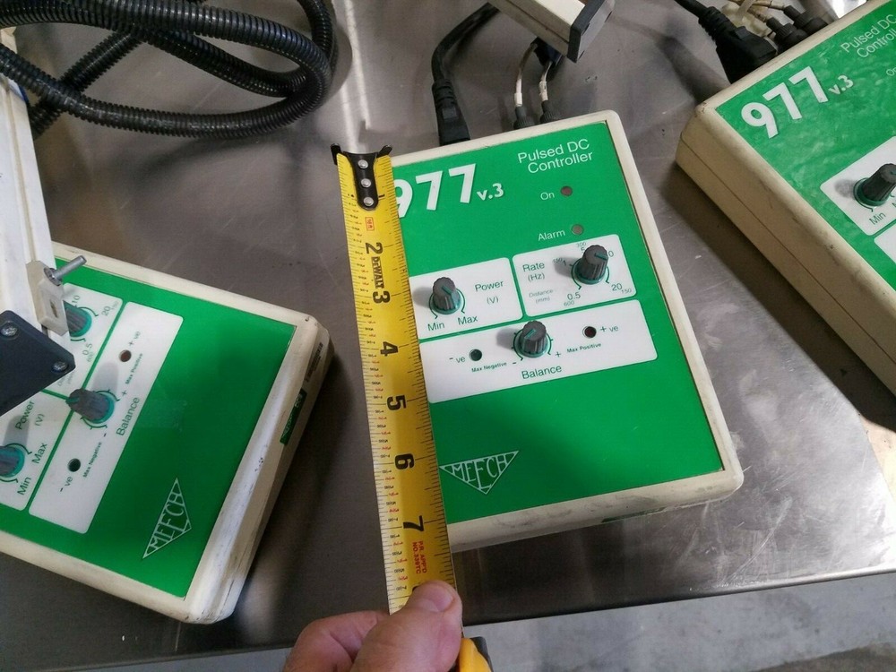 Meech 977 v3 Pulsed DC Controller with 976 Static Eliminator Ionizing Bar