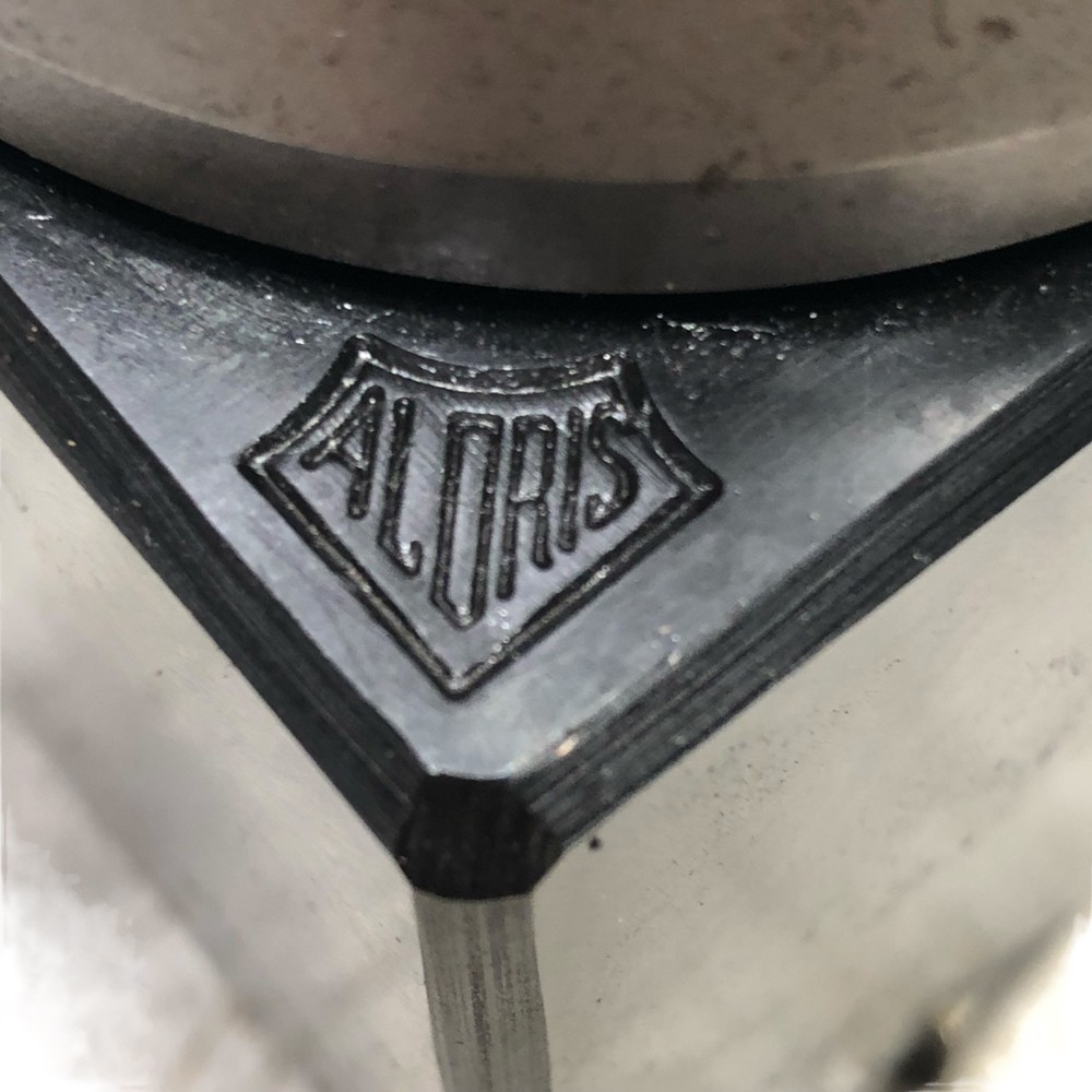 Aloris CXA Quick Change Lathe Tool Post - Wedge Style With 6 Tool Holders