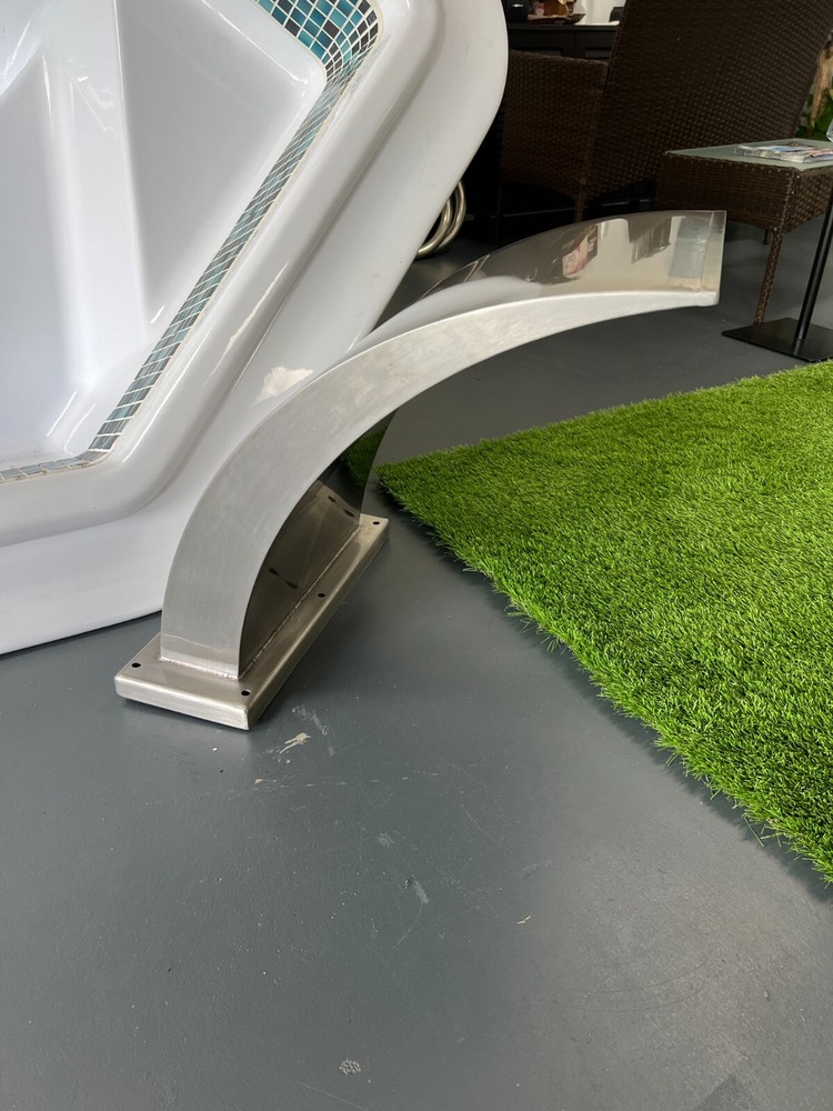 WATERFALL WAVE MEDIUM STAINLESS STEEL