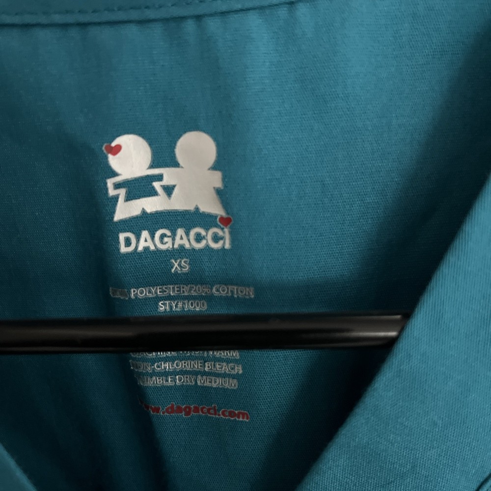 dagacci scrubs set
