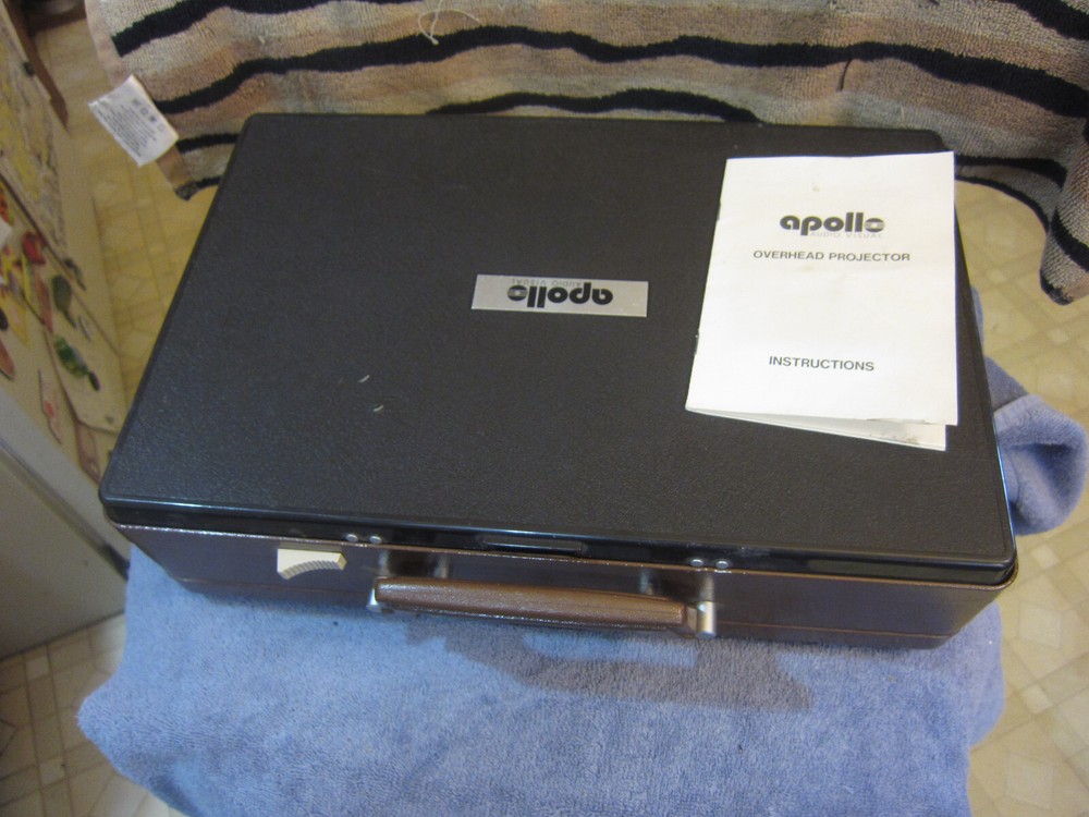 Apollo Horizon Portable Overhead Projector Needs TLC