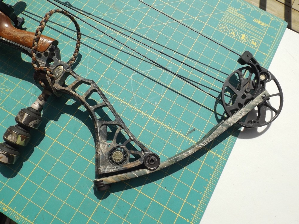 Mathew’s drenalin LD Compound Bow Equipped 70/30 SE3 RH