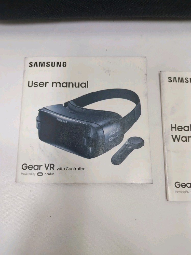 Samsung Gear VR Oculos with Controller Carry Case Hermit Shell Black Used