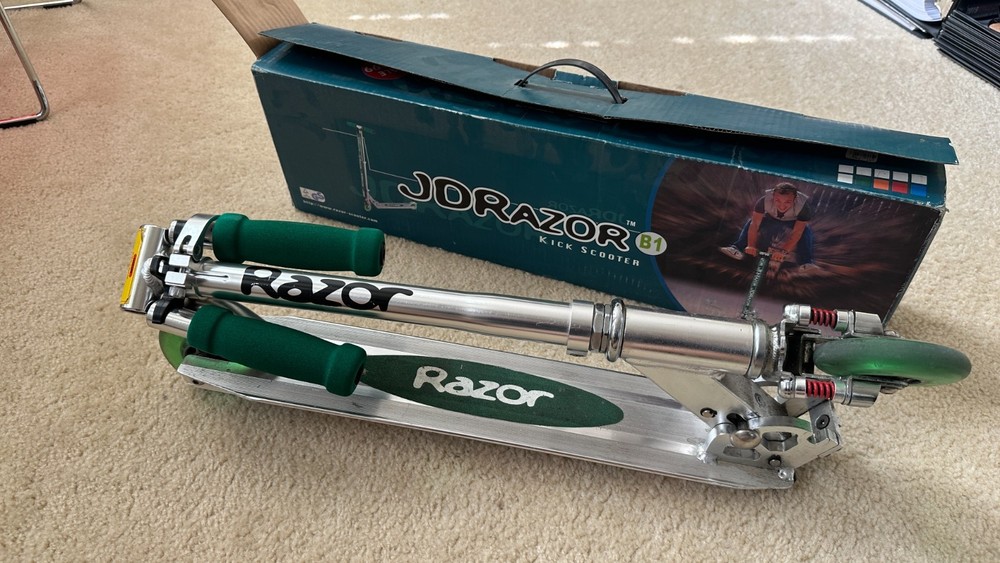 JDRazor Kick Scooter Silver Original Box