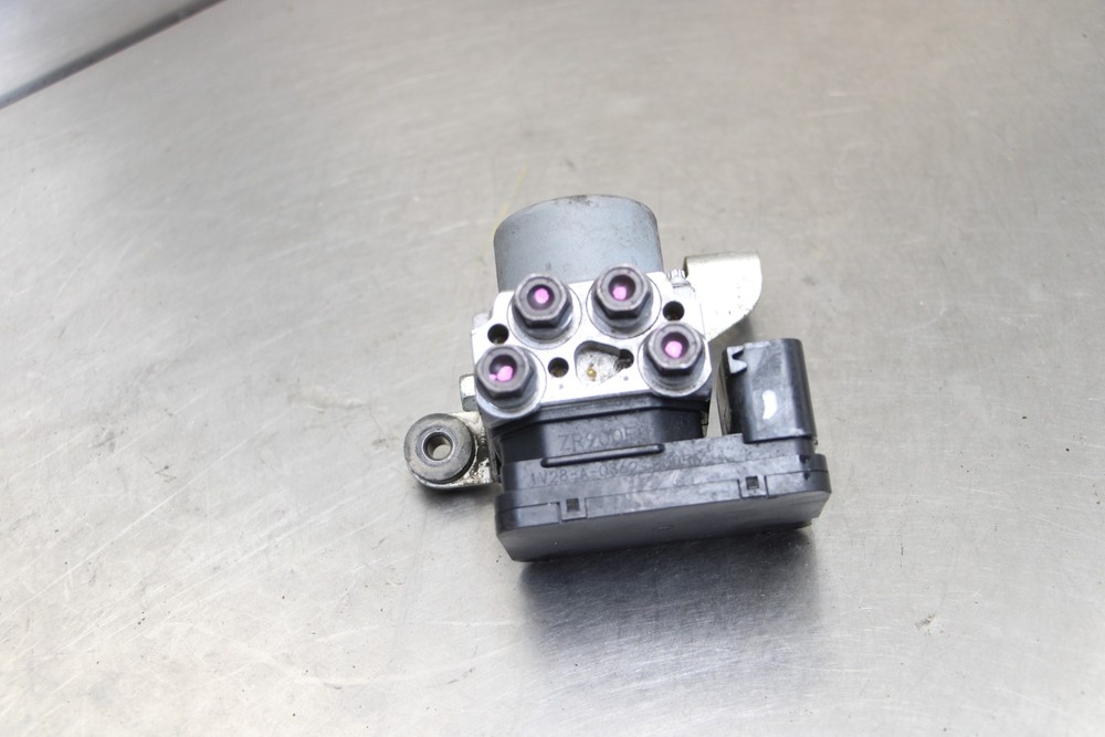 17-24 KAWASAKI Z900 ABS PUMP UNIT MODULE