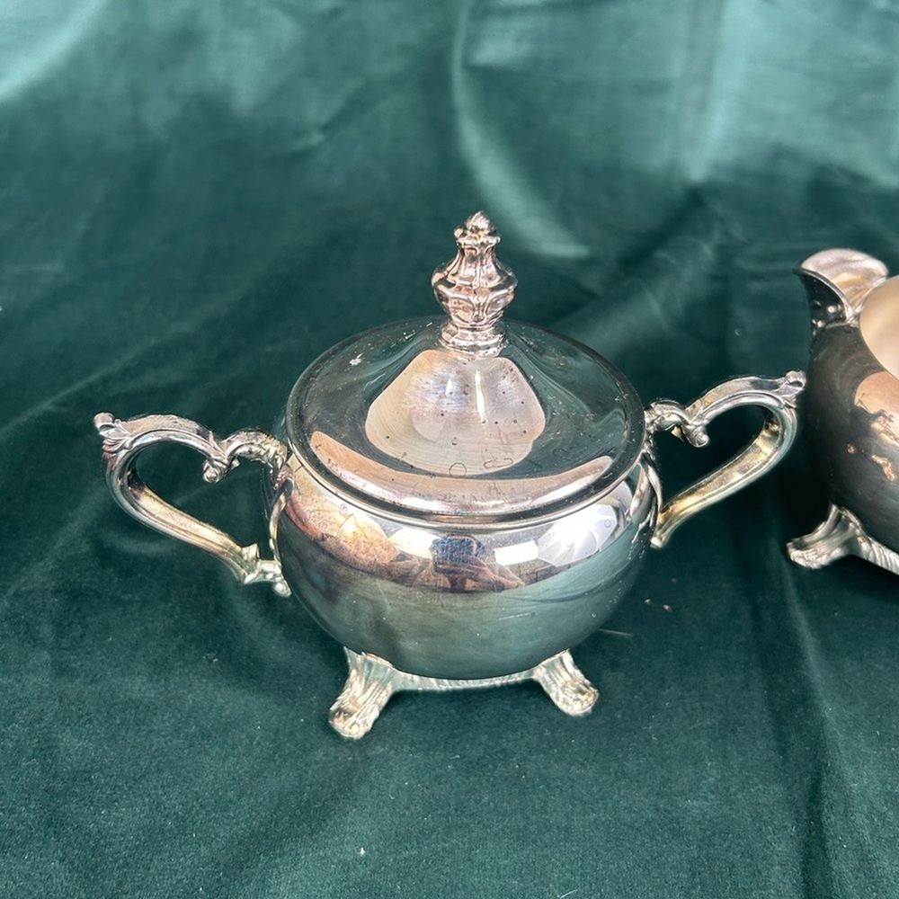 Vintage Silver Plate Sugar and Creamer Set