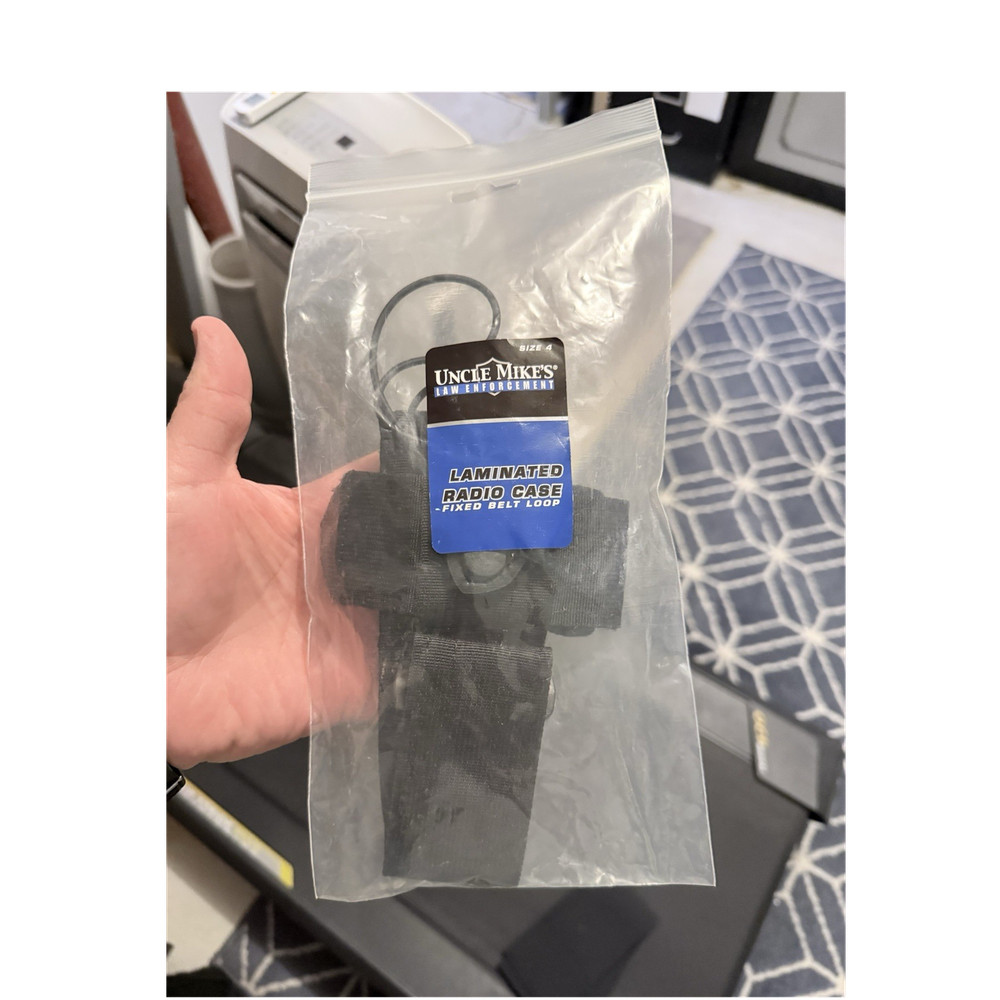 Uncle Mike's Laminated Radio Case Fixed Belt Loop Size 4 Model 88804