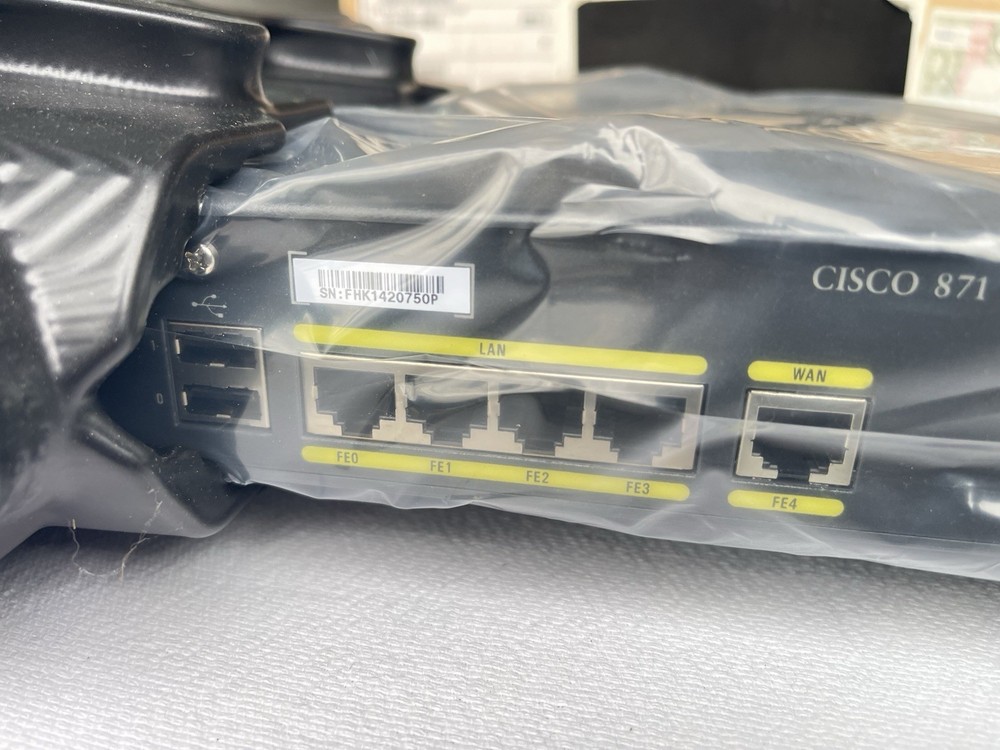 Cisco CISCO871-K9 871 Integrated Services Router