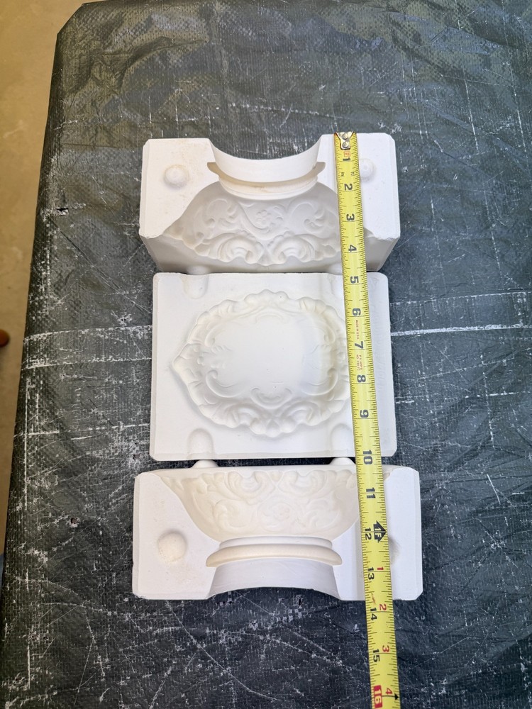 VINTAGE GARRARD CERAMIC MOLD #363 SOAP DISH