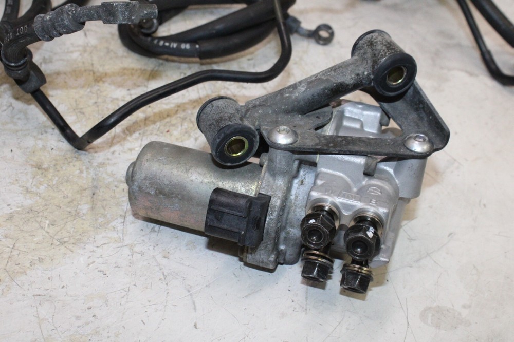 02-09 HONDA INTERCEPTOR 800 VFR800A ABS OEM ABS PUMP UNIT MODULE HOSE SYSTEM SET