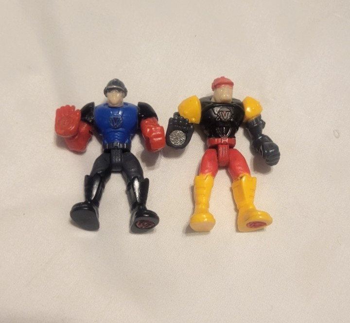 Toys R Us Magforce Terrain Loader 2 Figures