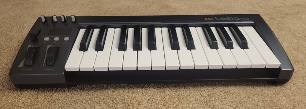 Artesia Pro Maestrokey 25-Key USB MIDI Keyboard