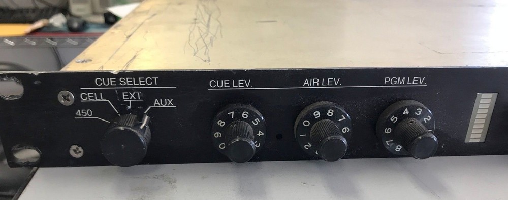 Intercom Cue Selector