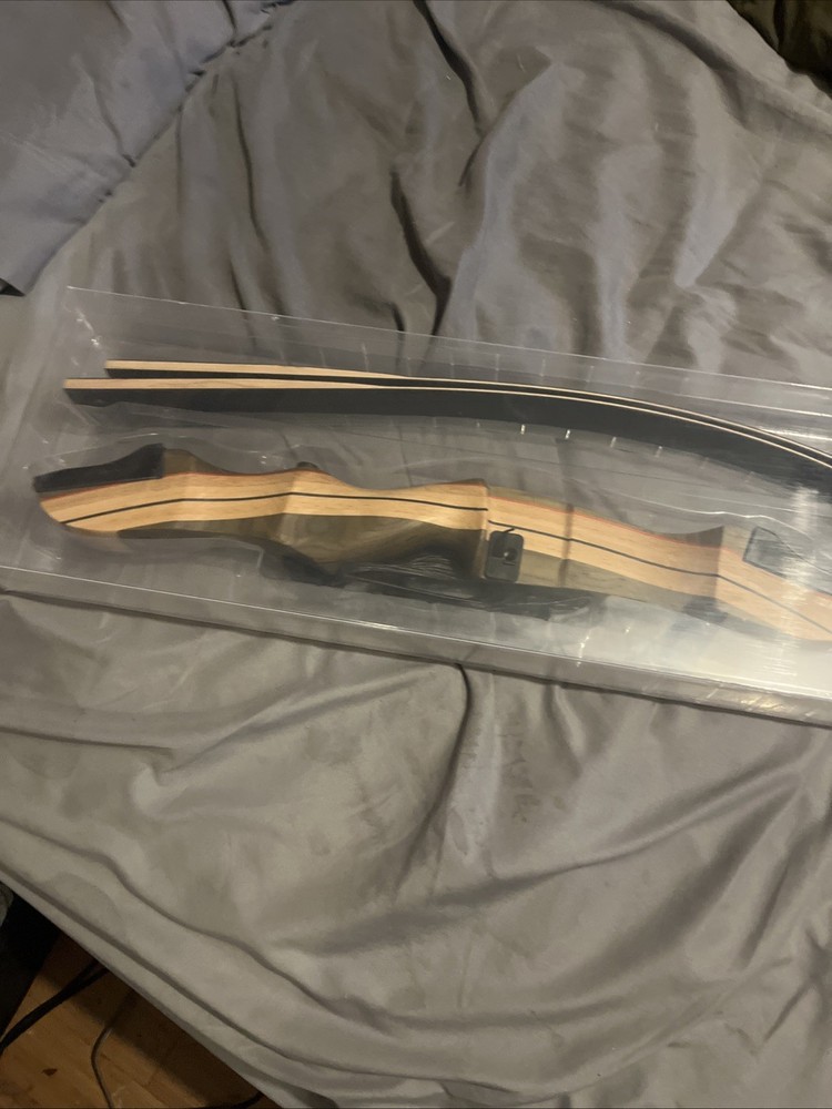 Fleetwood Monarch 62" 29# Recurve Bow Includes String