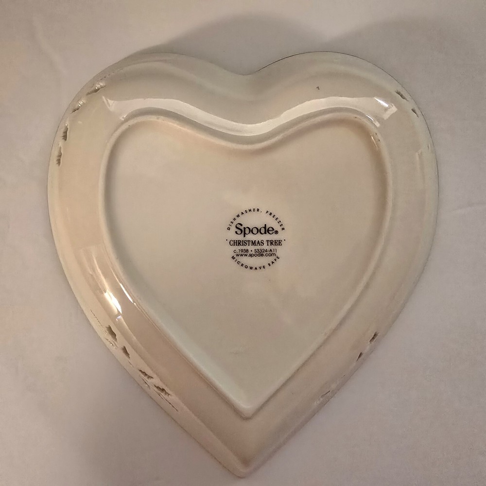 Spode Christmas Santa Tree Heart Shaped Dish Pierced 7” with Box