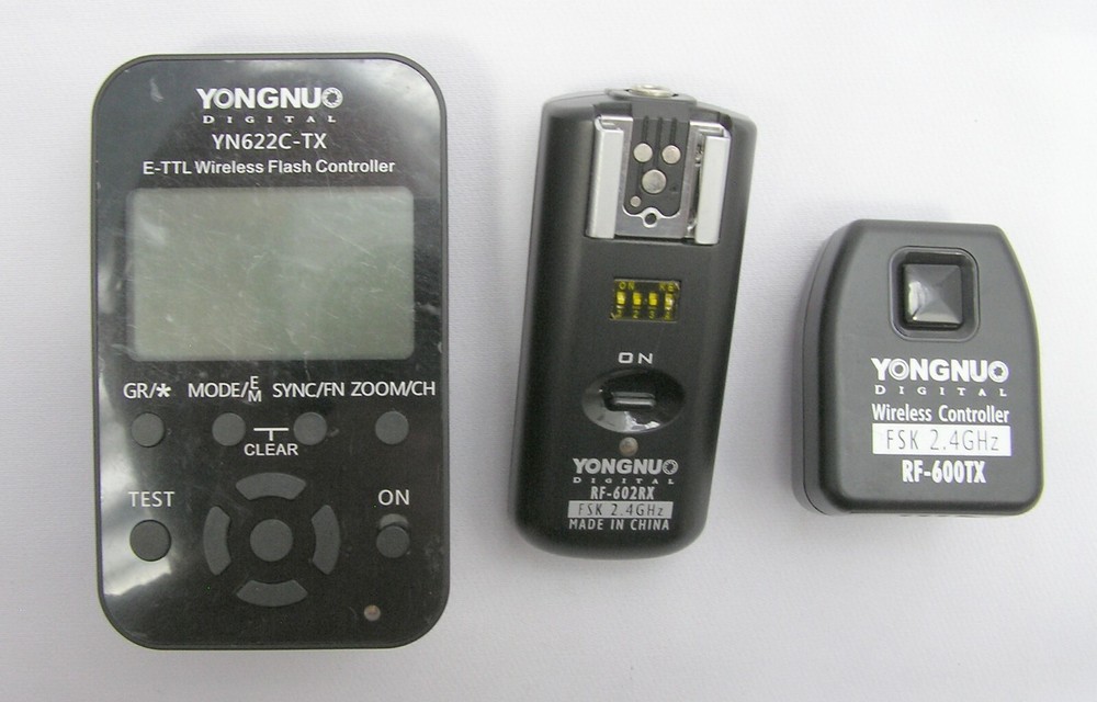 YONGNUO WIRELESS FLASH TRIGGER SET FOR CANON E-TTL