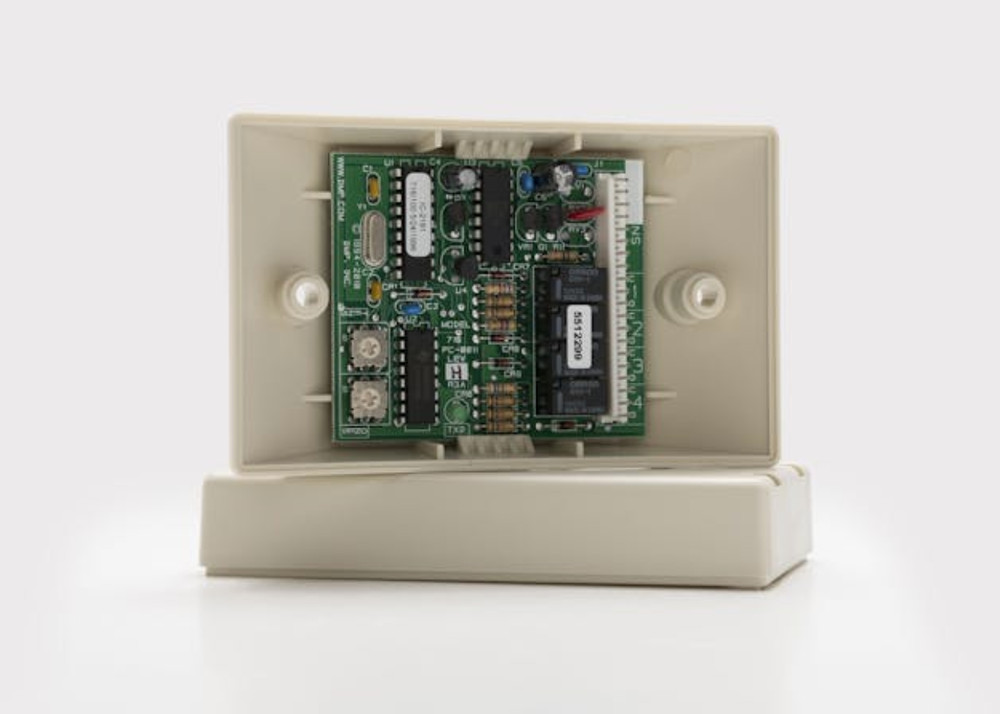 NEW!! DMP 4-Wire Bus Output Expansion Module Expander 4 Relays White - 716