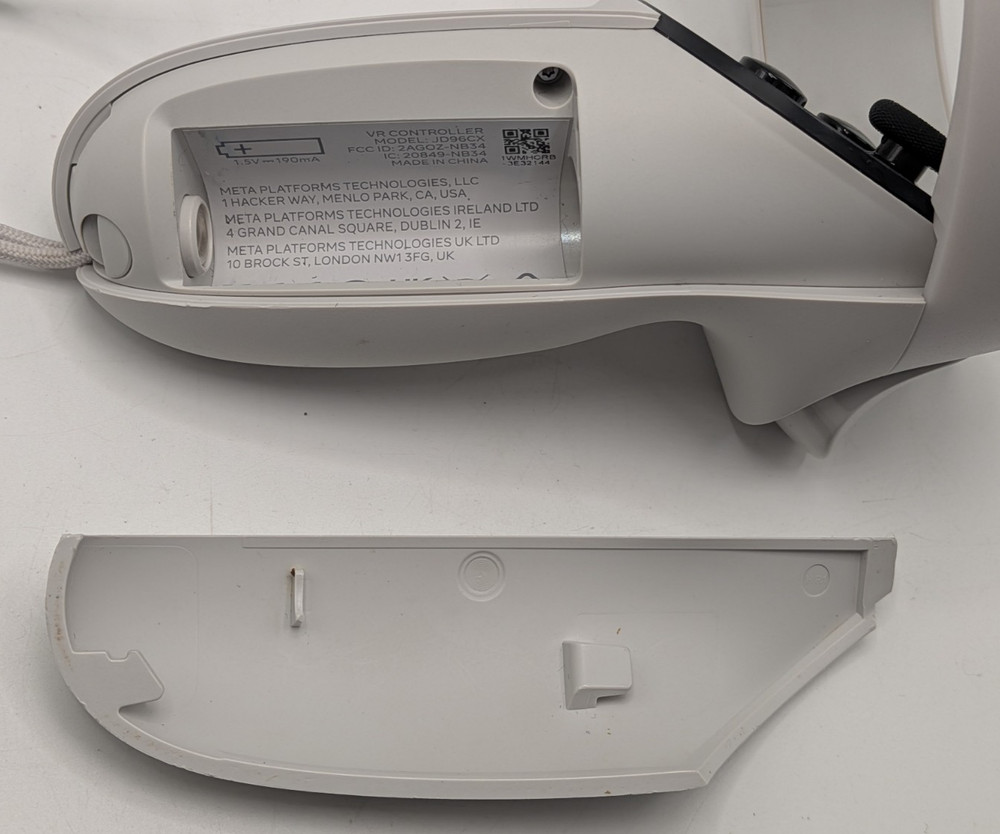 Genuine Original Meta Oculus Quest 2 VR RIGHT Touch Controller Only - Tested