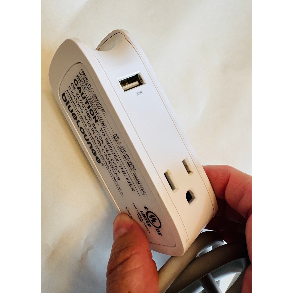 Bluelounge 6FT Cord, 2 Power/2 USB (Double Sided) Low Profile Power Extension