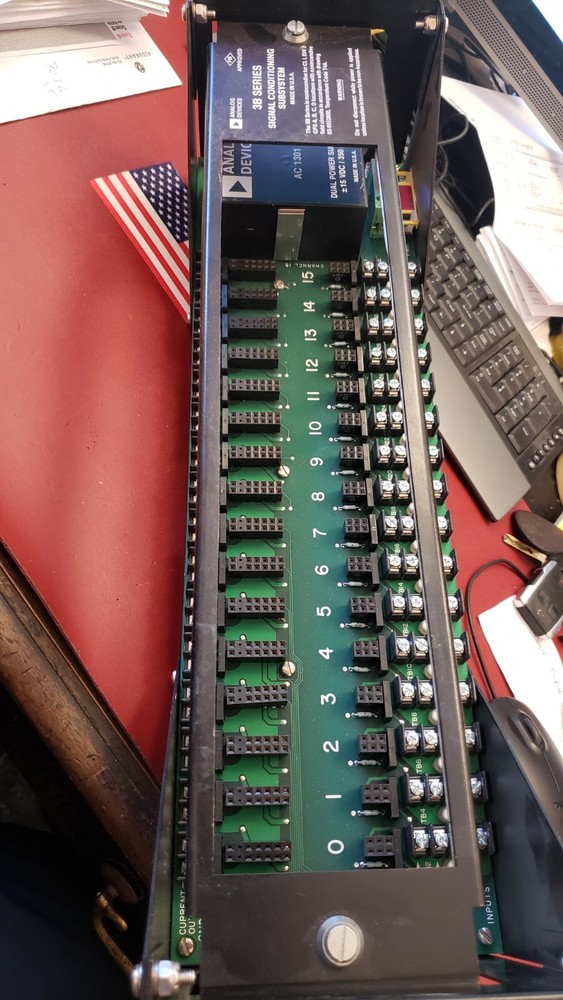 ANALOG DEVICES 3B01 16CH BACKPLANE MULTIPLEXER SYSTEM ( E1-2)