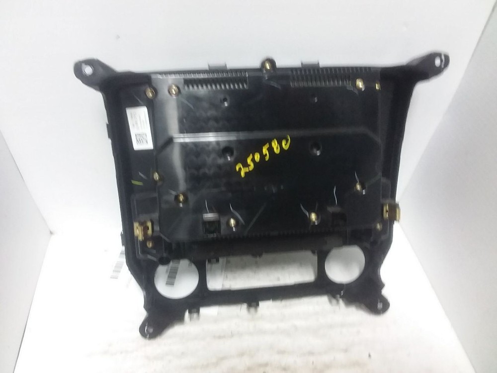 Radio Display Screen And Control Panel Navigation Fits 15 SIERRA 2500 PICKUP